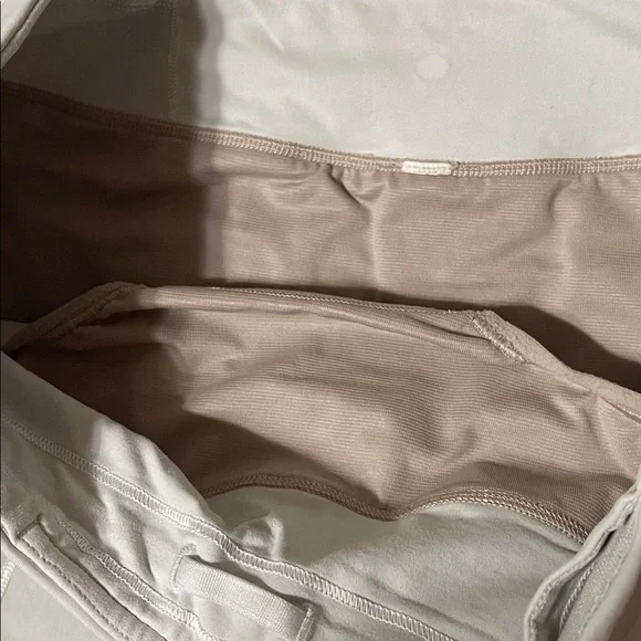 Lululemon Speed Up Short Long *4" Updated Fit | Size 6 - Picture 7 of 7